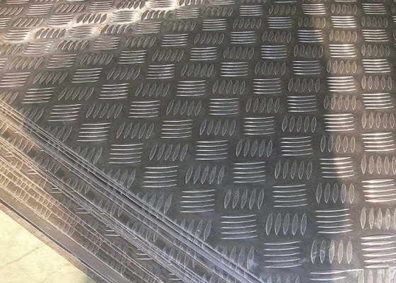 China Aluminium traanplaat met sleufrand voor industrieel gebruik Antislip leverancier