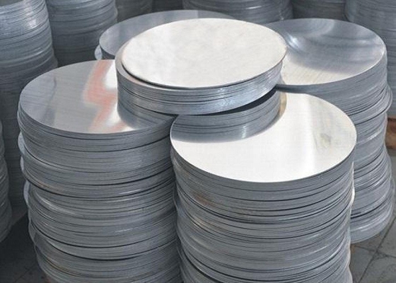 China 0.4 - 4.0mm A1060 Aluminium om Schijf Lage Dichtheid Lichtgewicht voor Cookware/Lichten leverancier